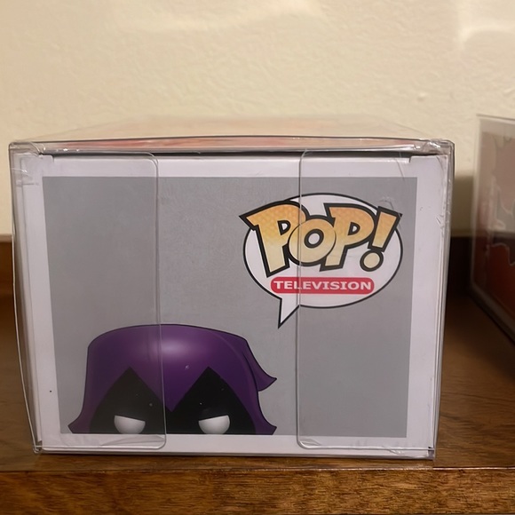 Funko pop Raven - Teen Titans Go (Orange) - with protector - Picture 5 of 6